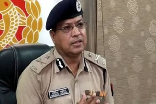 The Uttar Pradesh government came up with a major reshuffle in police machinery and handed the command of the UP-Anti-Terrorism Squad (UP-ATS) to IPS Naveen Arora