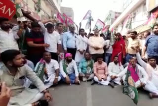 Opposition parties protest for Security of Businessmen in Patna