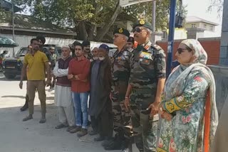 goc-15-corps-visits-sopore-interacts-with-locals-and-ex-militants
