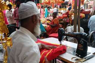 Amid Ramadan fasting, Muslim traders busy in making Ram Navmi flags in Bihar's Gaya