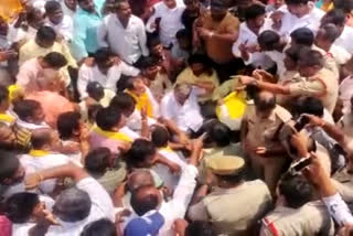 lathi charge at Kallur Police Station