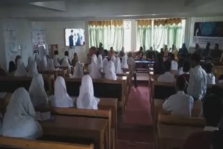 jnv-kulgam-students-participated-virtually-in-pms-pariksha-par-charcha-programm