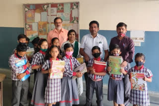 A special campaign is being run by Kendriya Vidyalaya, Sikh Lines located in Meerut Cantt under which children's studying there are voluntarily donating their books to the needy students