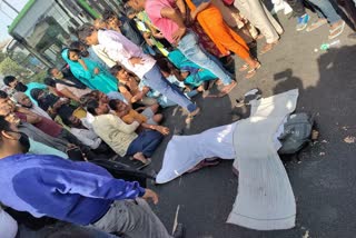 Student dies after being crushed by a truck in Peeragarhi angry people create ruckus by creating traffic jam