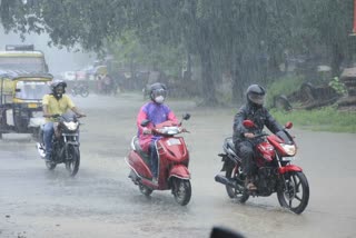 Kerala Rain update  Yellow alert in seven districts  മഴ മുന്നറിയിപ്പ്  രണ്ട് ദിവസം ശക്തമായ മഴ  ഏഴ് ജില്ലകളില്‍ യെല്ലോ അലര്‍ട്ട്  ചക്രവാതച്ചുഴി