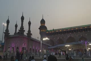 مکہ مسجد میں افطار کا اہتمام
