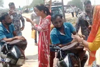 ബിലാസ്‌പൂര്‍  വൈറല്‍ വീഡിയോ  young man was beaten by the actress  chhattisgarh Actress beat young man