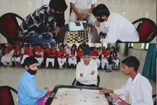 Carrom and Chess Tournament Concludes : ڈوڈہ میں انڈر17زمرے کے لئے شطرنج اور کیرم مقابلوں کا اختتام