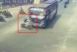 mangaluru-bus-bike-accident-cctv-video