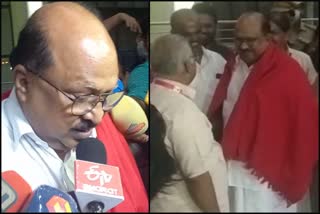 Kannur CPIM Welcomed KV Thomas  കെ.വി തോമസിന് കണ്ണൂരില്‍ വന്‍ സ്വീകരണം  കെ.വി തോമസിന് ചുവപ്പ് ഷാളണിയിച്ച് കണ്ണൂരില്‍ വന്‍ സ്വീകരണം  Kannur CPIM Welcomed KV Thomas  സിപിഎം പാര്‍ട്ടി സെമിനാറില്‍ കെവി തോമസ്  KV Thomas at cpim party congress stage