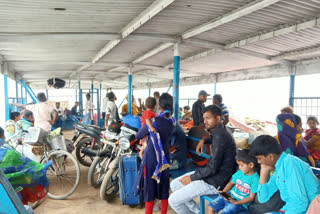 ferry service resumes on Ganga river