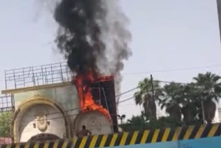 fire breaks out banquet hall in ghaziabad