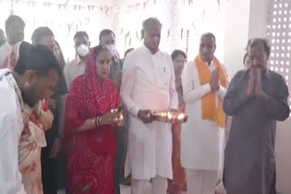 CM Ashok Gehlot performed Durga Puja