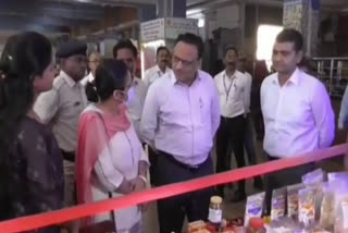 inauguration-of-one-station-one-product-stall-at-dhanbad-railway-station