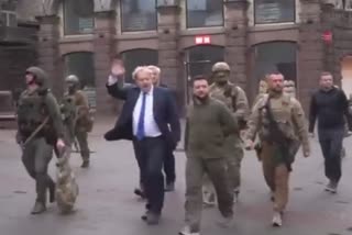 ukraine crisis, UK PM boris johnson and volodymyr zelenskyy walk through streets of kyiv