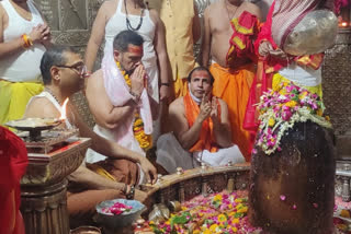 priyanka gandhi husband robert vadra visit ujjain