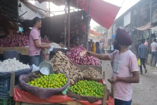 vegetable-prices-on-sky-from-green-chillies-to-lemon-ginger-prices-are-breaking-records