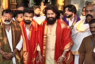 kGF Hero Yash visit Tiruapthi