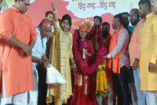 Sadhvi Saraswati dhule sword statement