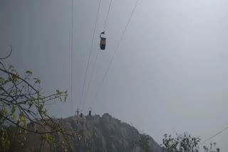 Trikut Ropeway Accident: ଅନ୍ଧାର ଯୋଗୁ ଉଦ୍ଧାର କାର୍ଯ୍ୟ ସ୍ଥଗିତ, ଏବେବି ଫସିଛନ୍ତି 22 ପର୍ଯ୍ୟଟକ