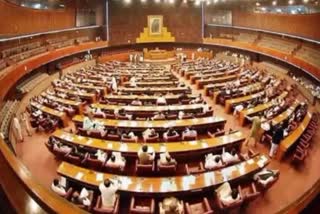 Political Crisis in Pakistan, PTI decides mass resignations from National Assembly