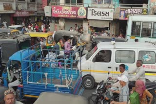 Junagadh ambulance trapped in traffic jam : જૂનાગઢ એસટી ડેપો પાસે ટ્રાફિક જામમાં ફસાઇ એમ્બ્યુલન્સ, ઓવરબ્રિજની તાતી જરૂર