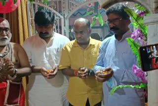 CM Hemant Soren worshiped Vindhyavasini Mata in sahibganj