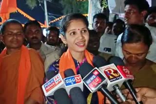 Chaitra Kundapura statement in Belagavi, Chaitra Kundapura statement about Muslim and Hindu issue, Hindu worker Chaitra Kundapura news, Belagavi news, ಬೆಳಗಾವಿಯಲ್ಲಿ ಚೈತ್ರ ಕುಂದಾಪುರ ಹೇಳಿಕೆ, ಹಿಂದೂ ಮತ್ತು ಮುಸ್ಲಿಂ ವಿವಾದದ ಬಗ್ಗೆ ಚೈತ್ರ ಕುಂದಾಪುರ ಪ್ರತಿಕ್ರಿಯೆ, ಹಿಂದೂ ಕಾರ್ಯಕರ್ತೆ ಚೈತ್ರ ಕುಂದಾಪುರ ಸುದ್ದಿ, ಬೆಳಗಾವಿ ನ್ಯೂಸ್,