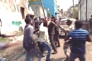 Stones hurled at Asansol BJP candidate's vehicle