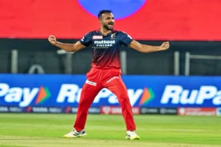 RCB bowler Akash Deep  Who is Akash Deep  RCB  Sports News  Cricket News  आरसीबी  गेंदबाज आकाश दीप  रॉयल चैलेंजर्स बैंगलोर  खेल समाचार  आईपीएल 2022  ipl 2022