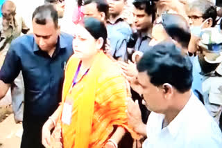 Asansol by-poll: Agnimitra Paul alleges stone-pelting at her convoy, attack on security