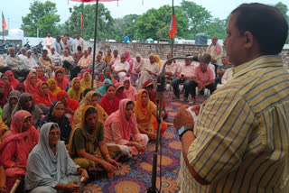 Virender Kanwar reached Takka Panchayat of  Una.