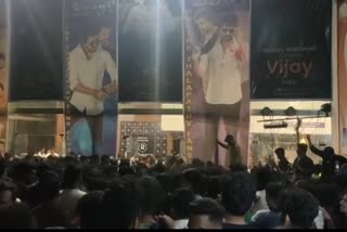 'பீஸ்ட்’ FDFS  கொண்டாட்டம்- உச்சக்கட்ட உற்சாகத்தில் ரசிகர்கள்