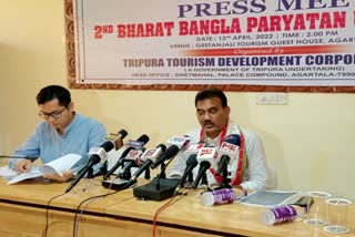त्रिपुरा के पर्यटन मंत्री प्रणजीत सिन्हा रॉय