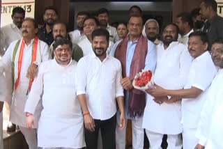 Congress leaders meet Governor