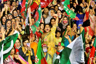 Eight social media activists of Imran Khan's Pakistan Tehreek-i-Insaf (PTI) have been arrested for allegedly running a vilification campaign against Pakistan Army Chief Gen Qamar Javed Bajwa. The arrests were made by Pakistan's Federal Investigation Agency (FIA) on Tuesday in different parts of the Punjab province over targeting of the Army chief and Supreme Court judges on social media.