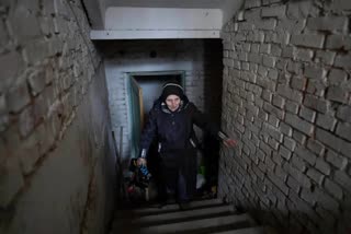 Forced into a basement in Ukraine, residents began to die  Russia Ukraine war  റഷ്യയുടെ ക്രൂരതകൾ പുറത്ത്  റഷ്യൻ സൈന്യത്തിന്‍റെ ക്രൂരതകൾ പുറത്ത്  റഷ്യ യുക്രൈൻ യുദ്ധം  300ഓളം പേരെ ബേസ്‌മെന്‍റിൽ തടവിലാക്കി റഷ്യൻ സൈന്യം