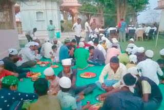 Communal Harmony in Dalwana: مندر میں افطار کا اہتمام کر فرقہ وارانہ ہم آہنگی کی مثال پیش کی گئی