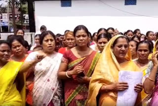 manikpur woman demand for arunodoy