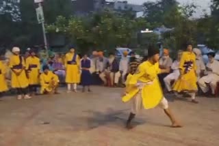 khalsa sajna diwas organize ritual program and play gatka