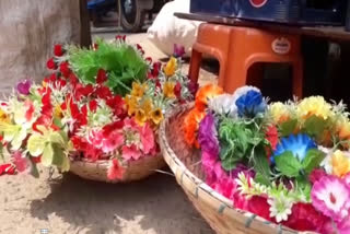 Plastic Flowers Capture Market