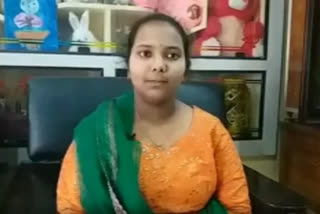 Telangana girl singing in 17 languages bags Wonder Book of Records prize