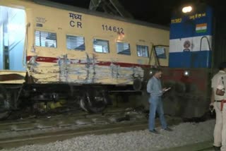 Coach Derail in Mumabil Matunga Station