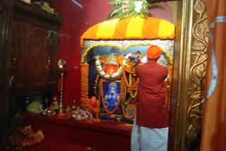 Devotees worship at Hanuman temple in Patna on Hanuman Jayanti