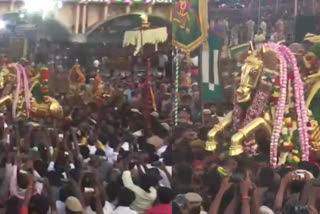 Kallazhagar Vaigai river festival stampede in Madurai | ETV Bharat