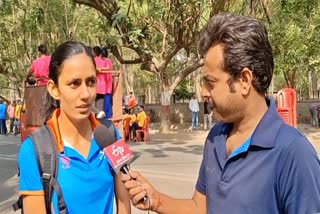 raveena won gold in 20 km race walking  championship in Ranchi  रेस वॉकिंग चैंपियनशिप 2022  हरियाणा की रवीना चैंपियन बनी  विश्व एथलेटिक्स रेस वॉकिंग चैंपियनशिप  रेस वॉकिंग प्रतियोगिता  झारखंड समाचार  रांची समाचार  Jharkhand news  Ranchi news  झारखंड में खेल  खेल समाचार  Sports News