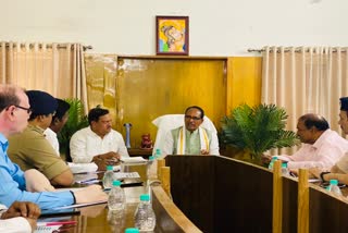 Bhind CM Shivraj meeting with Officers