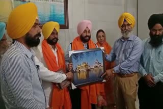 tourism and jail minister harjot singh bains arrived at sri harmandir sahib