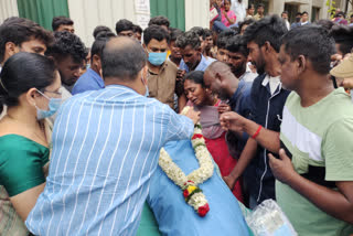 Collector pays tribute to youth s body for organ donation in Coimbatore