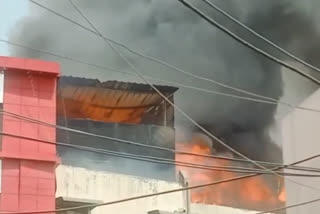 fire-breakout-in-timber-market-kirtinagar-delhi